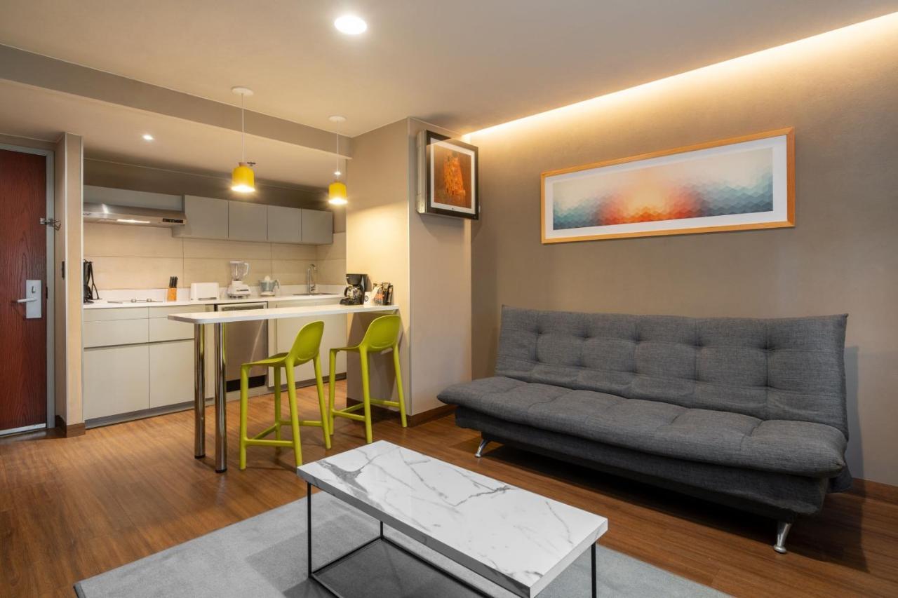 City Express Suites By Marriott Querétaro Extérieur photo