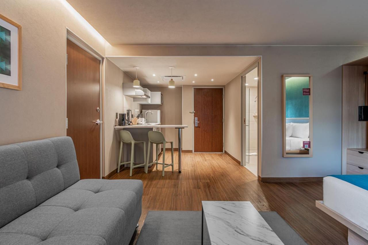 City Express Suites By Marriott Querétaro Extérieur photo