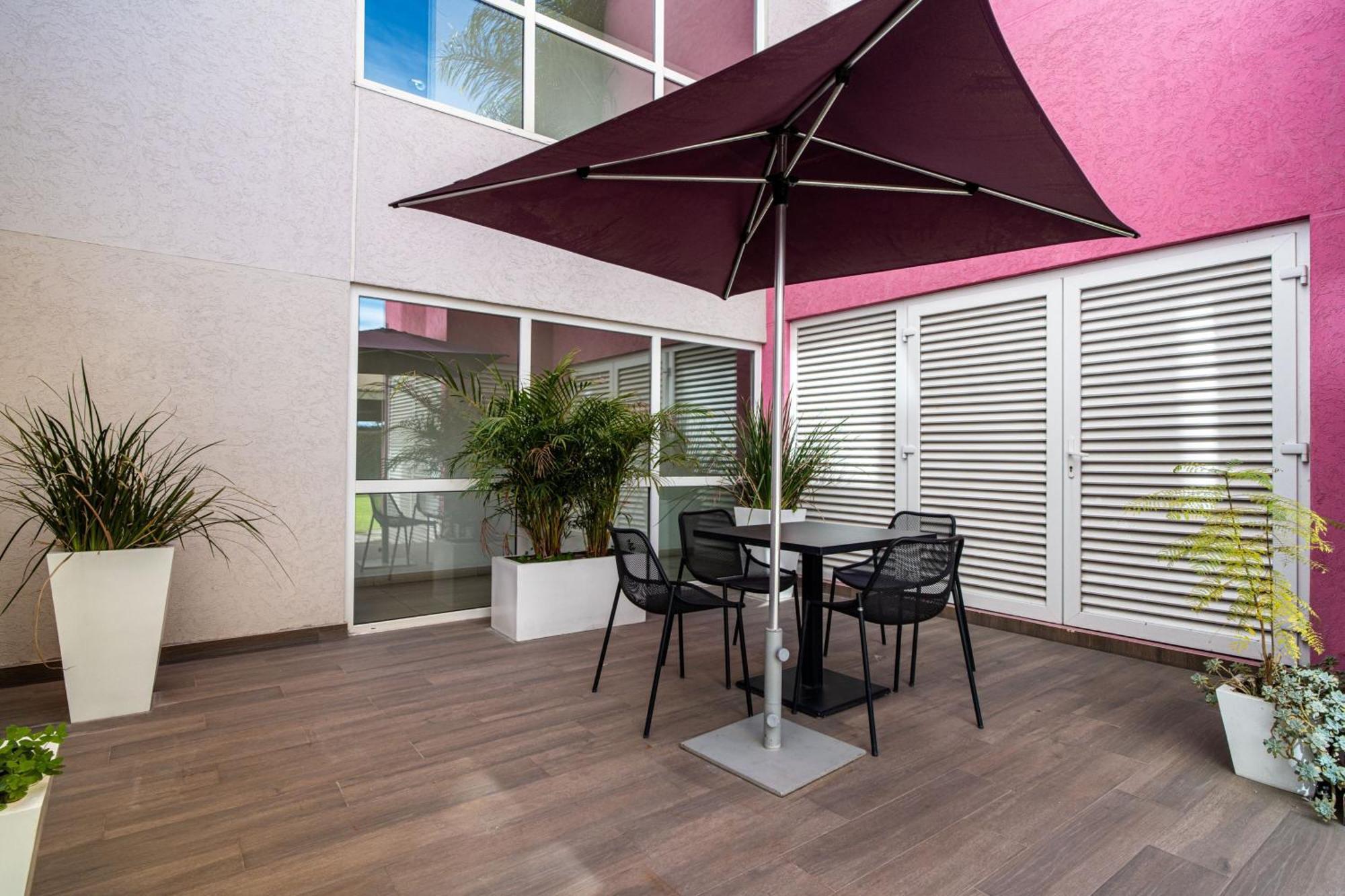 City Express Suites By Marriott Querétaro Extérieur photo
